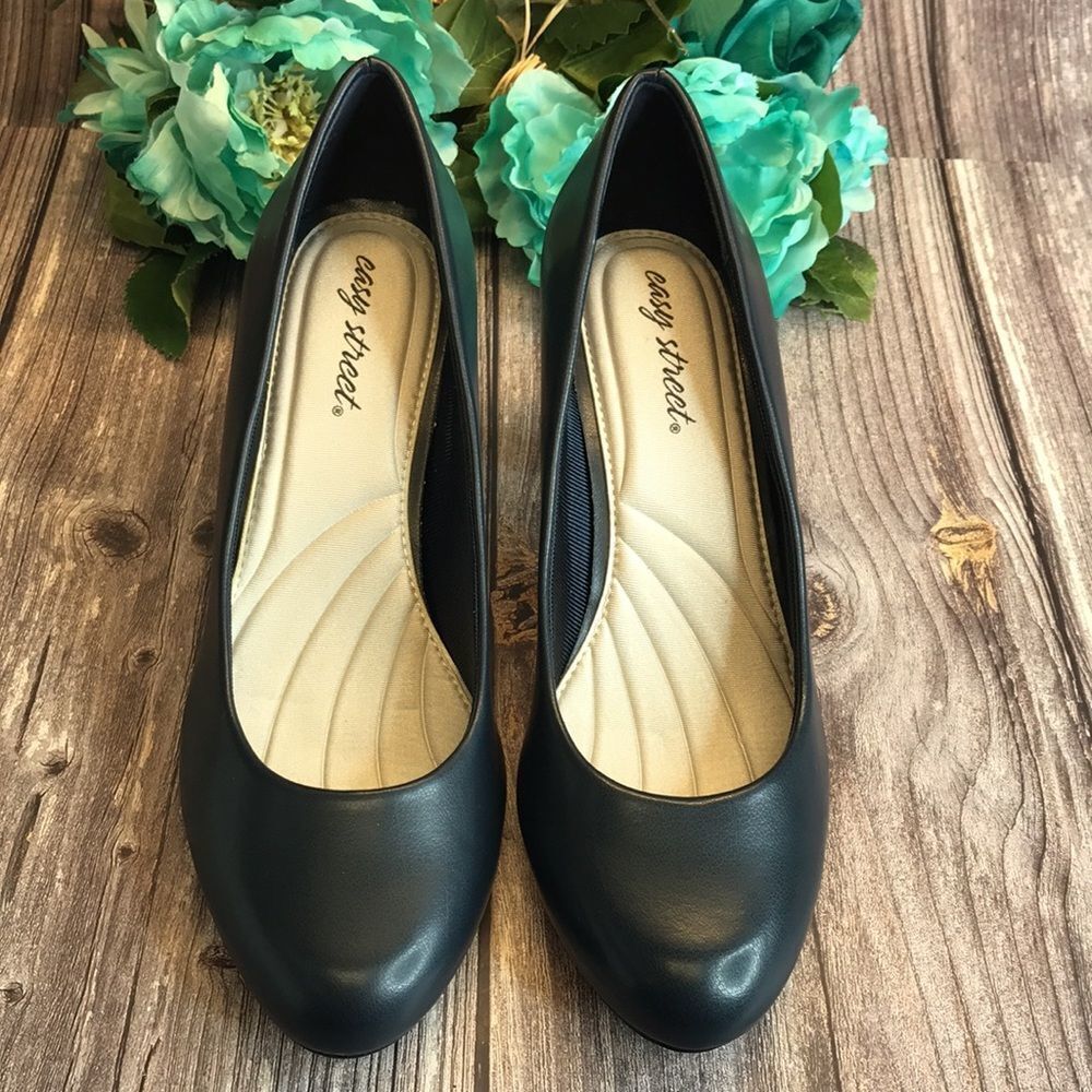 EASY STREET Passion Navy Pumps 10W - Picture 2 of 10